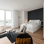 Aparthotel The Place - Serviced