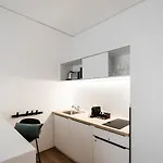 Ξενοδοχείο με διαμερίσματα The Place - Serviced