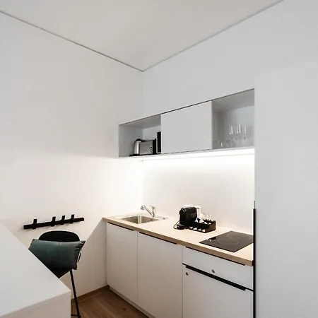 Aparthotel The Place - Serviced