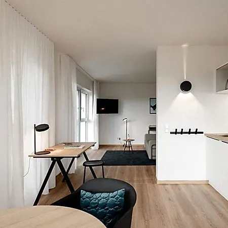 Aparthotel The Place - Serviced