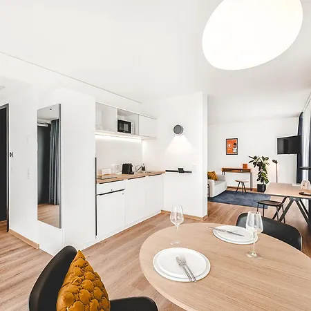 The Place - Serviced 4*